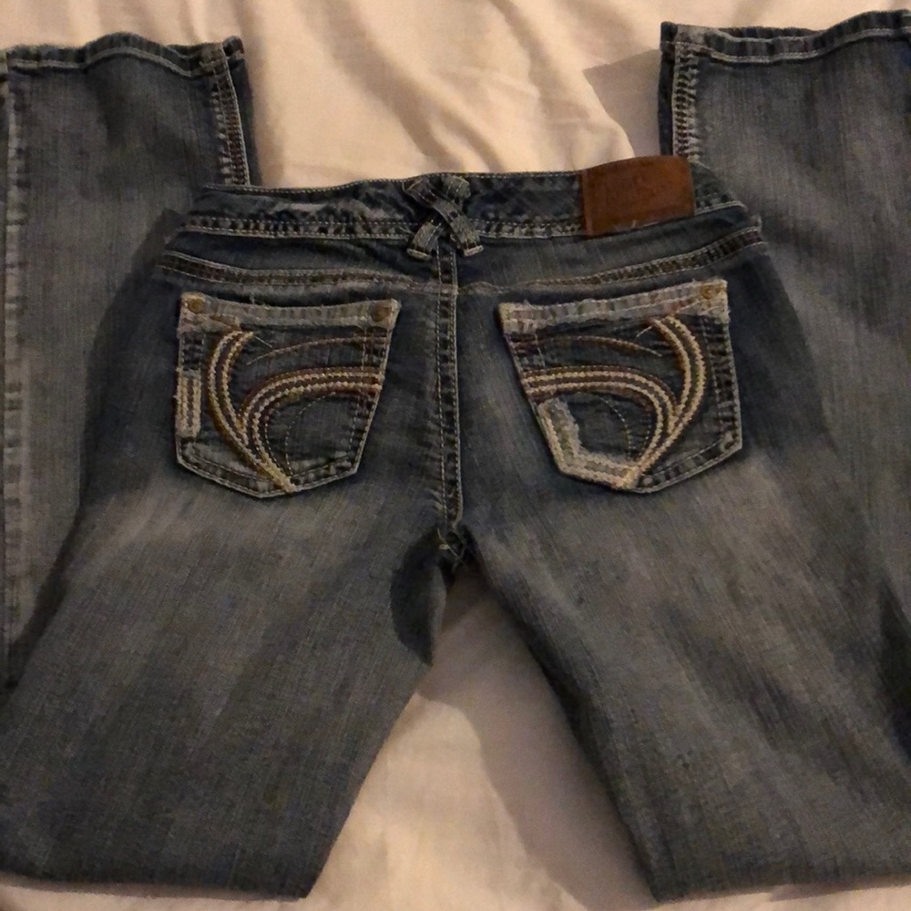 Ariya Jeans